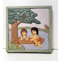 Goebel Wandbord - - N+M - 21cm x 21cm - Kinderen in bootje.