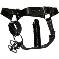 Zado - leren string met dildo en 3 penisringen
