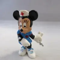 BULLYLAND Minnnie Mouse speel figuur Disney als dokter / arts (ca. 6 cm)