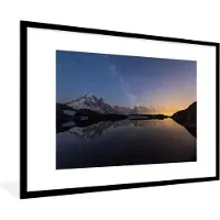 PosterMonkey Fotolijst incl. Poster - Prachtige sterrenhemel boven de Mont Blanc - 90x60 cm - Posterlijst