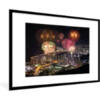 PosterMonkey Fotolijst incl. Poster - Vuurwerk boven de Zuid-Koreaanse stad Busan - 90x60 cm - Posterlijst
