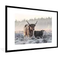 PosterMonkey Fotolijst incl. Poster - Schotse Hooglander - Kalf - Dieren - 90x60 cm - Posterlijst