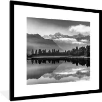 PosterMonkey Fotolijst incl. Poster - Nieuw-Zeeland - Reflectie - Berg - 40x40 cm - Posterlijst