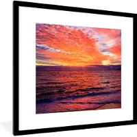 PosterMonkey Fotolijst incl. Poster - Zonsondergang - Strand - Rood - 40x40 cm - Posterlijst