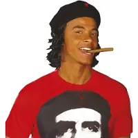 Finidi Che Guevara mutsen voor carnaval
