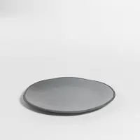 The Table Dinerbord Atelier Black Truffle