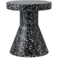 Normann Copenhagen Bit Cone kruk Zwart-wit