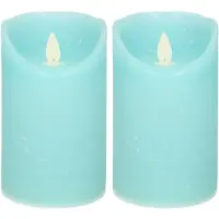 Anna's Collection 2x Aqua blauwe LED kaarsen / stompkaarsen met bewegende vlam 12,5 cm - LED kaarsen
