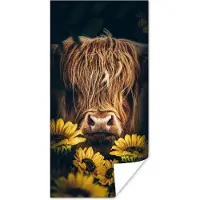 PosterMonkey Poster Schotse hooglander - Bloemen - Koe - Botanisch - Dieren - 75x150 cm
