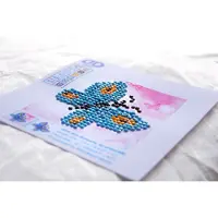 Diamond Dotz DDS.002, Originele 5D Diamond Painting Set Butterfly Sparkle, Knutselpakket met 295 Ronde Steentjes, Dotz voor Volwassenen, Hobbypakket ca. 7 x 7 cm voor Kinderen Vanaf 8 Jaar