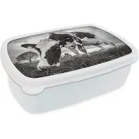 MuchoWow Broodtrommel Wit - Lunchbox - Brooddoos - Een grazende Friese koe van dichtbij - zwart wit - 18x12x6 cm - Volwassenen