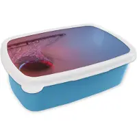 MuchoWow Broodtrommel Blauw - Lunchbox - Brooddoos - Wazig zicht op een basketbal die door de basket gaat - 18x12x6 cm - Kinderen - Jongen