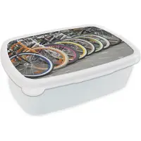 MuchoWow Broodtrommel Wit - Lunchbox - Brooddoos - Meerdere kleurrijke fietsen - 18x12x6 cm - Volwassenen