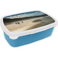 MuchoWow Broodtrommel Blauw - Lunchbox - Brooddoos - Surfers op het strand - 18x12x6 cm - Kinderen - Jongen