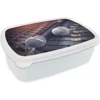 MuchoWow Broodtrommel Wit - Lunchbox - Brooddoos - Twee microfoons op een mengpaneel - 18x12x6 cm - Volwassenen