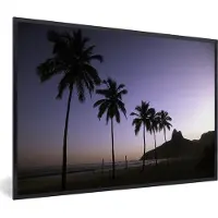 PosterMonkey Fotolijst incl. Poster - Kleurrijke hemel bij het Braziliaanse Ipanema strand in Brazilië - 60x40 cm - Posterlijst