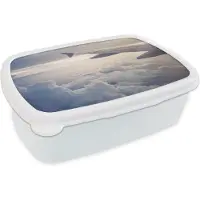 MuchoWow Broodtrommel Wit - Lunchbox - Brooddoos - De blauwe lucht vanuit een vliegtuig - 18x12x6 cm - Volwassenen