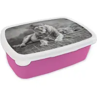 MuchoWow Broodtrommel Roze - Lunchbox - Brooddoos - Leeuwen - Wild - Zwart - Wit - 18x12x6 cm - Kinderen - Meisje
