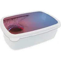 MuchoWow Broodtrommel Wit - Lunchbox - Brooddoos - Wazig zicht op een basketbal die door de basket gaat - 18x12x6 cm - Volwassenen