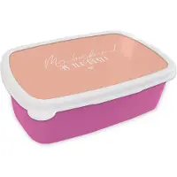 MuchoWow Broodtrommel Roze - Lunchbox - Brooddoos - My boyfriend is the best! - Quotes - Vriendje - Relatie - Spreuken - 18x12x6 cm - Kinderen - Meisje