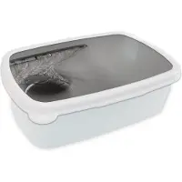 MuchoWow Broodtrommel Wit - Lunchbox - Brooddoos - Wazig zicht op een basketbal die door de basket gaat - zwart wit - 18x12x6 cm - Volwassenen