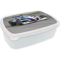 MuchoWow Broodtrommel Wit - Lunchbox - Brooddoos - Raceauto racet op een baan - 18x12x6 cm - Volwassenen