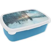 MuchoWow Broodtrommel Blauw - Lunchbox - Brooddoos - Winter - Zon - Sneeuw - Bos - 18x12x6 cm - Kinderen - Jongen