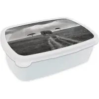 MuchoWow Broodtrommel Wit - Lunchbox - Brooddoos - Zonneschijn op een olifant in een natuurreservaat - zwart wit - 18x12x6 cm - Volwassenen
