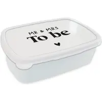MuchoWow Broodtrommel Wit - Lunchbox - Brooddoos - Spreuken - 'Mr & Mrs to be' - Hart - Quotes - 18x12x6 cm - Volwassenen