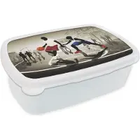 MuchoWow Broodtrommel Wit - Lunchbox - Brooddoos - Een illustratie van twee spelende basketballers op straat - 18x12x6 cm - Volwassenen