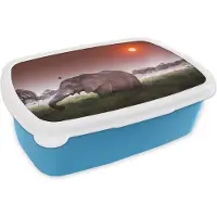 MuchoWow Broodtrommel Blauw - Lunchbox - Brooddoos - Rode zonsondergang boven een olifant in het gras - 18x12x6 cm - Kinderen - Jongen