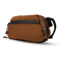 WANDRD Tech Pouch Medium Sedona Orange