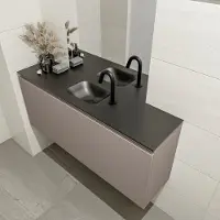 Mondiaz olan 120 cm toiletmeubel smoke. Lex wastafel urban midden 1 kraangat