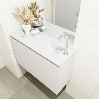 Mondiaz olan 80 cm toiletmeubel linen. Lex wastafel talc rechts 1 kraangat