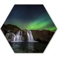 MuchoWow Hexagon wanddecoratie - Kunststof Wanddecoratie - Hexagon Schilderij - Noorderlicht - Waterval - IJsland - Natuur - 37x32 cm