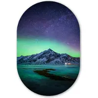 MuchoWow Muurovaal 40x60 cm - Ovale wanddecoratie Berg - Noorderlicht - Zweden - Sneeuw - Groen - Winter - Ovalen schilderij - Muurdecoratie woonkamer - Kamer decoratie - Schilderijen - Wandcirkel