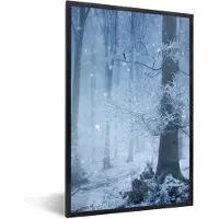 PosterMonkey Fotolijst incl. Poster - Bos - Winter - Sneeuw - 40x60 cm - Posterlijst - Kerstmis Decoratie - Kerstversiering - Kerstdecoratie Woonkamer - Kerstversiering - Kerstdecoratie voor binnen - Kerstmis