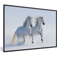 PosterMonkey Fotolijst incl. Poster - Winter - Paarden - Sneeuw - 60x40 cm - Posterlijst - Kerstmis Decoratie - Kerstversiering - Kerstdecoratie Woonkamer - Kerstversiering - Kerstdecoratie voor binnen - Kerstmis
