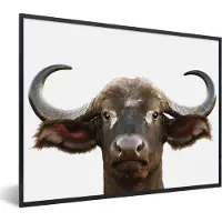PosterMonkey Poster in fotolijst kinderen - Buffel - Waterbuffel - Kop - Koe - Horens - Jongens - Meisjes - Wanddecoratie kinderkamers - 80x60 cm - Poster slaapkamer - Schilderij voor kinderen