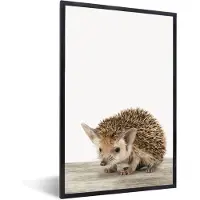 PosterMonkey Poster in fotolijst kind - Kinderkamer decoratie - Egel - Dieren - Kinderen - Jongens - Meisjes - Kinderposter - 60x90 cm - Muurdecoratie kinderkamer - Slaapkamer decoratie
