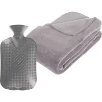 Atmosphera Fleece deken/plaid Lichtgrijs 230 x 180 cm en een warmwater kruik 2 liter - Plaids