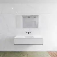 Mondiaz Badkamermeubelset LAGOM 130 cm met Gecentreerde Wastafel Solid Surface Zonder Kraangaten Mat Wit (1 lade)