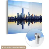 MuchoWow Glasschilderij 160x120 cm - Schilderij acrylglas - Skyline - New York - Water - Foto op glas - Schilderijen