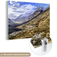 MuchoWow Glasschilderij 180x120 cm - Schilderij acrylglas - Ben Nevis in de winter met mooie wolken in Schotland - Foto op glas - Schilderijen