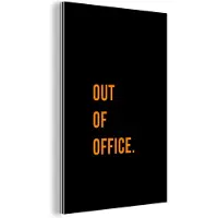 MuchoWow Wanddecoratie Metaal - Aluminium Schilderij Industrieel - Quotes - Out of office - Oranje - Zwart - 100x150 cm - Dibond - Foto op aluminium - Industriële muurdecoratie - Voor de woonkamer/slaapkamer