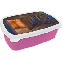 MuchoWow Broodtrommel Roze - Lunchbox - Brooddoos - Deur - Zand - Woestijn - Architectuur - 18x12x6 cm - Kinderen - Meisje