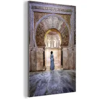 MuchoWow Wanddecoratie Metaal - Aluminium Schilderij Industrieel - Marmer - Gebouw - Architectuur - Vrouw - 80x120 cm - Dibond - Foto op aluminium - Industriële muurdecoratie - Voor de woonkamer/slaapkamer