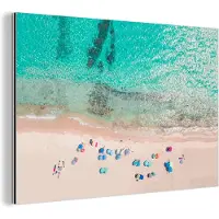 MuchoWow Wanddecoratie Metaal - Aluminium Schilderij Industrieel - Zee - Strand - Zomer - Parasols - Blauw - 150x100 cm - Dibond - Foto op aluminium - Industriële muurdecoratie - Voor de woonkamer/slaapkamer