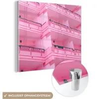 MuchoWow Glasschilderij 20x20 cm - Schilderij acrylglas - Balkon - Zomer - Roze - Architectuur - Foto op glas - Schilderijen