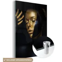 MuchoWow Glasschilderij 120x160 cm - Schilderij acrylglas - Make up - Kunst - Vrouw - Luxe - Goud - Foto op glas - Schilderijen